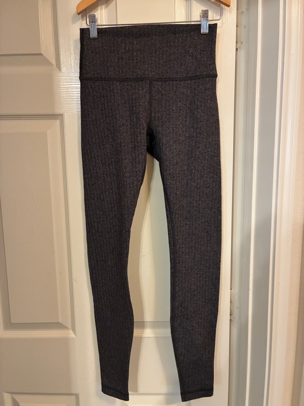 lululemon Heathered Charcoal Gray Active Leggings